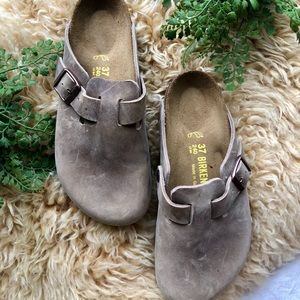 Boston Birkenstock 37 Brown slip on clog